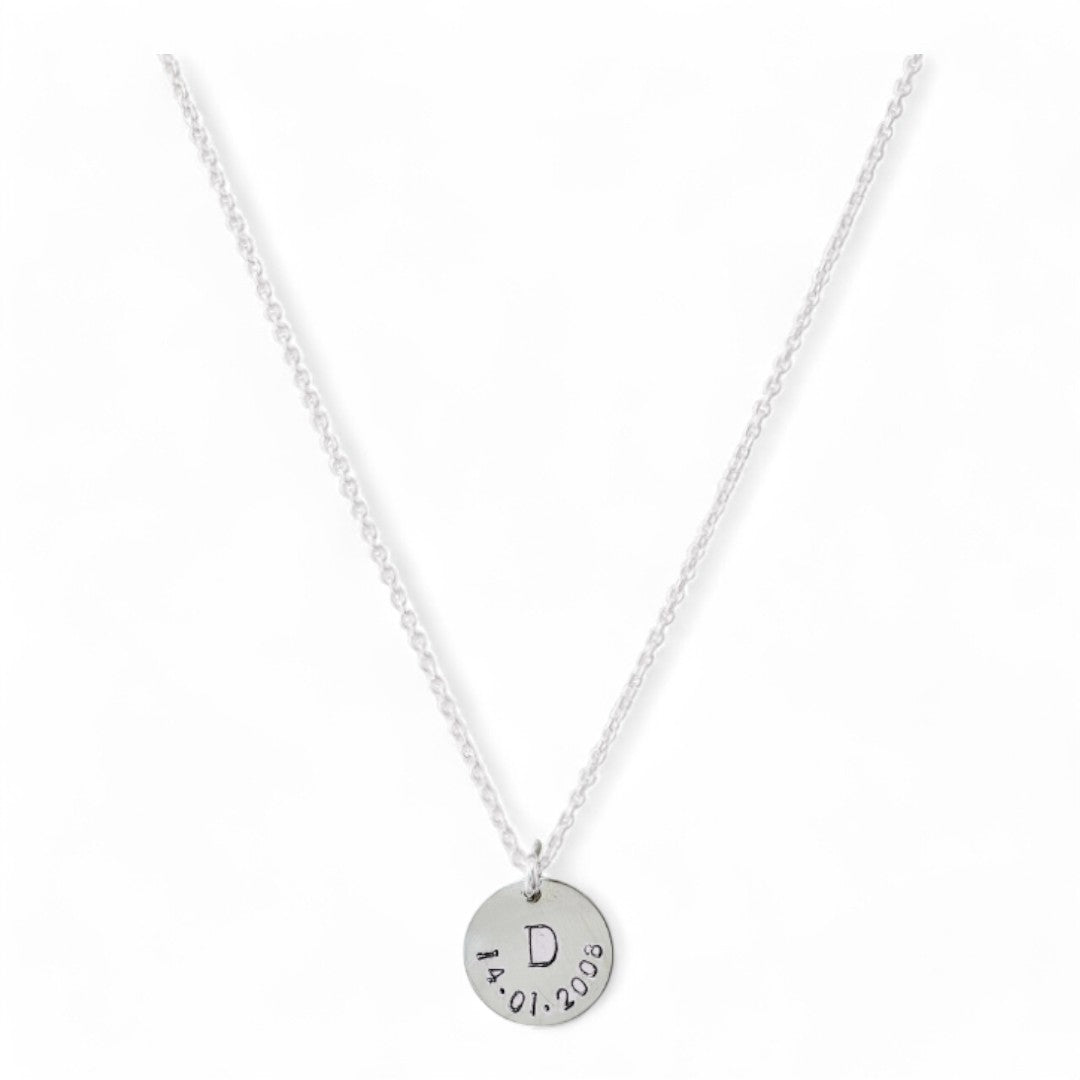 Ketting zilver met letter en datum