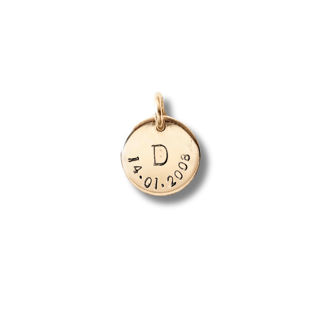 Bedel met datum & letter | 15 mm | GOUD - GOLD FILLED - Kleine Zus