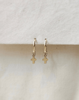 Oorbellen goud kruisje | 12 mm endless hoops | GOUD - GOLD FILLED - Kleine Zus