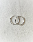 Oorbellen zilver met letter | Cut out | 12 mm endless hoops | .925 STERLING ZILVER