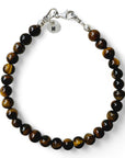 Armband heren zilver Ian met 6mm natuursteenkralen tijgeroog, aan de sluiting hangt een zilveren initiaalbedel
