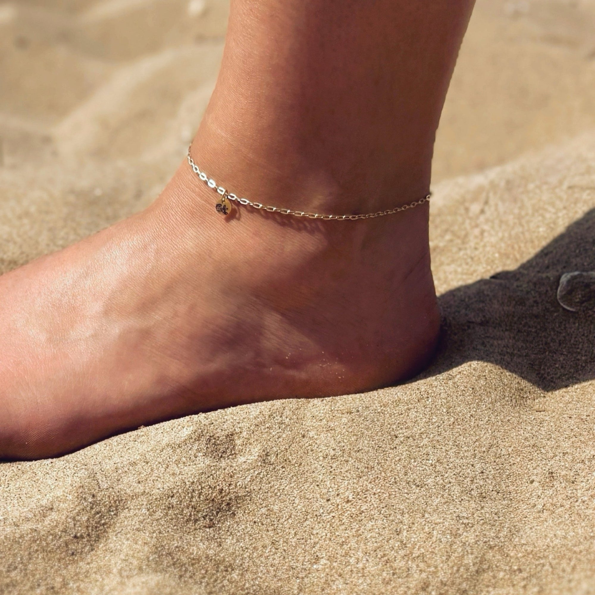 Enkelbandje | Met letter of symbool | GOUD - GOLD FILLED WATERPROOF - Kleine Zus