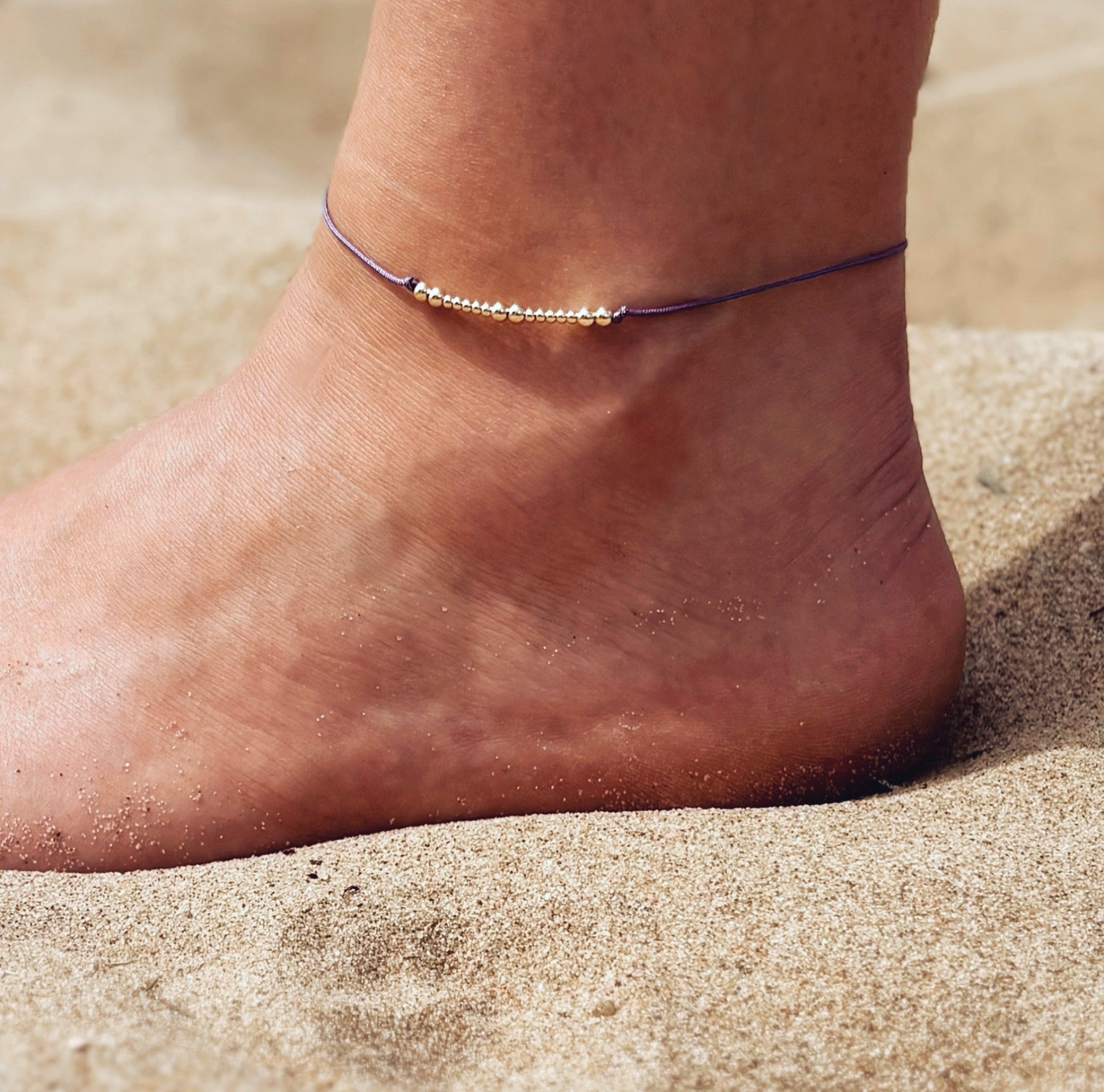 Enkelbandje koord | Gouden kraaltjes | GOUD - GOLD FILLED WATERPROOF - Kleine Zus