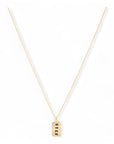 Gouden dames ketting met naam, aan de ketting hangt een gouden naam tag