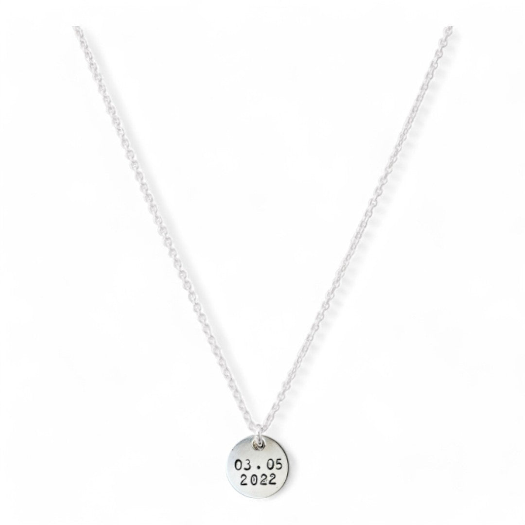 Zilveren dames ketting met een zilveren bedel van 10mm
