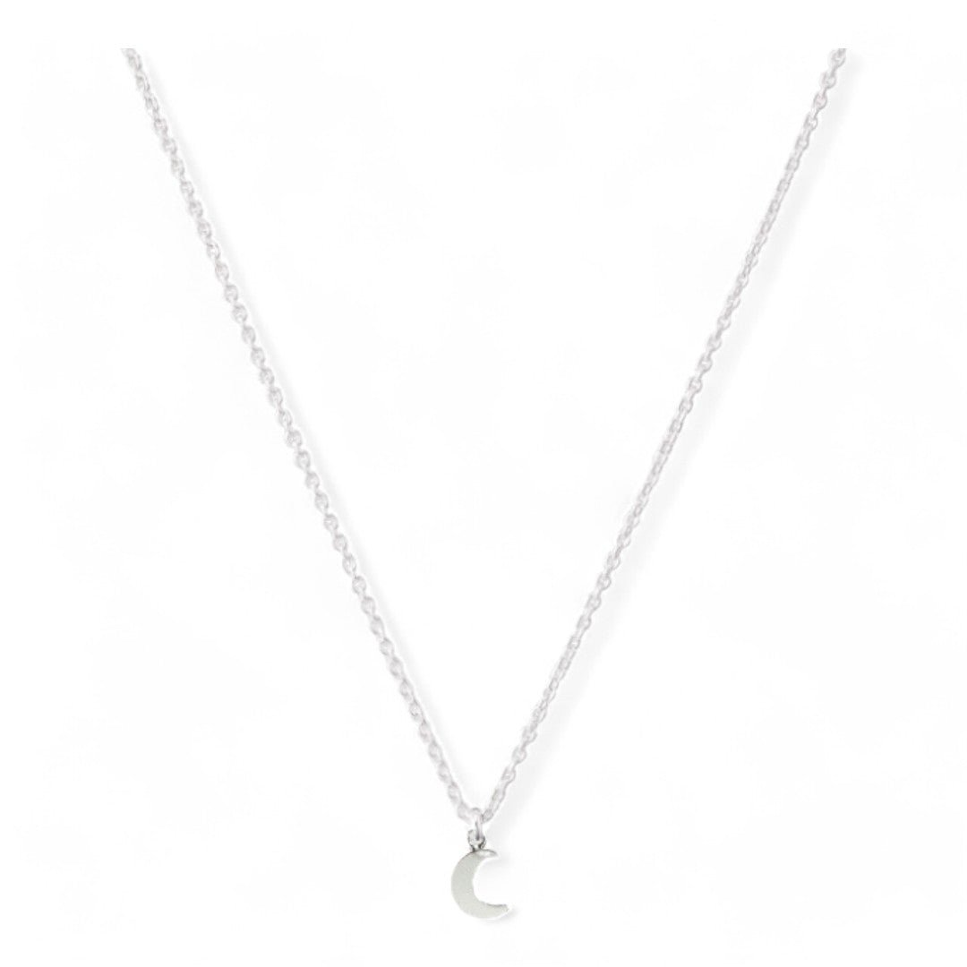 Zilveren dames ketting, aan de ketting hangt een zilveren maantjesbedel