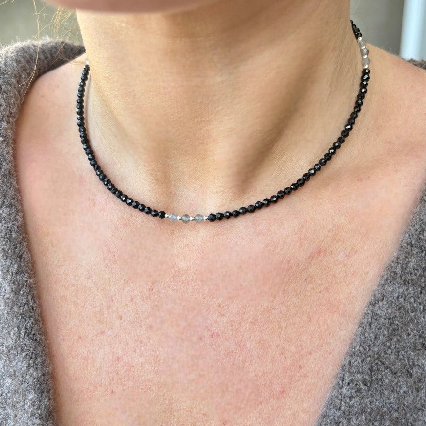 Ketting zilveren kralen en edelsteen | Feestdagen | ZILVER - Kleine Zus