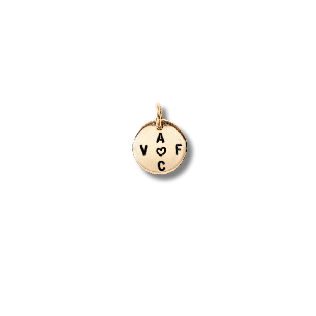 Gouden bedel van 10mm met letters