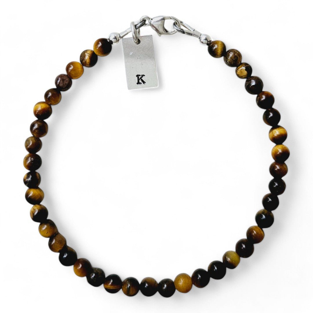 Armband heren zilver Faas met 4mm natuursteenkralen tijgeroog, aan de sluiting hangt een initiaalbedel