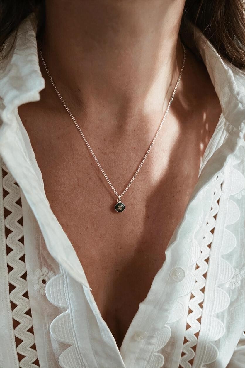 As ketting met as hanger | .925 STERLING ZILVER - DONKER OLIJF - Kleine Zus