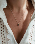 As ketting met as hanger | .925 STERLING ZILVER - OLIJF PARELMOER - Kleine Zus