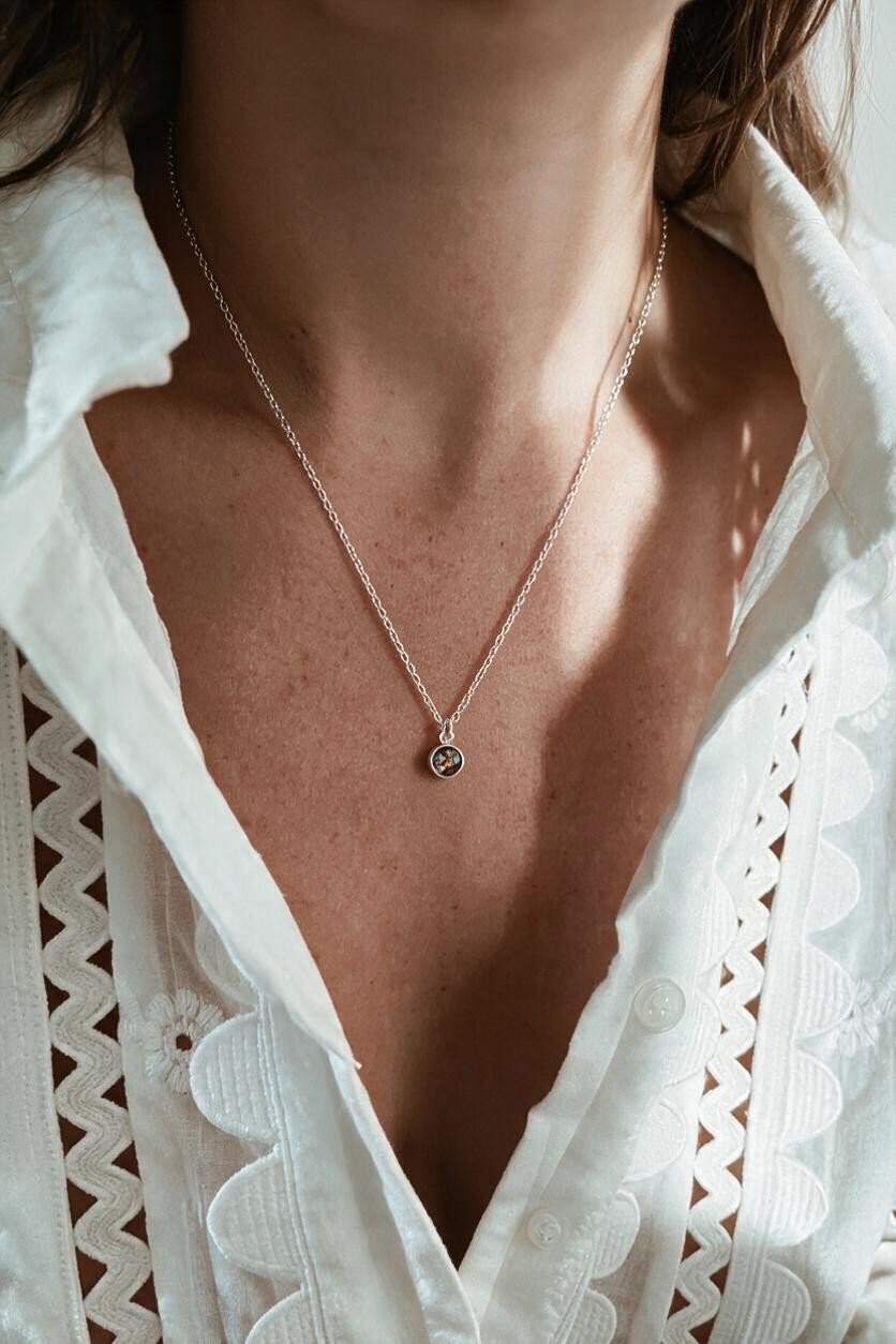 As ketting met as hanger | .925 STERLING ZILVER - ROESTBRUIN PARELMOER - Kleine Zus