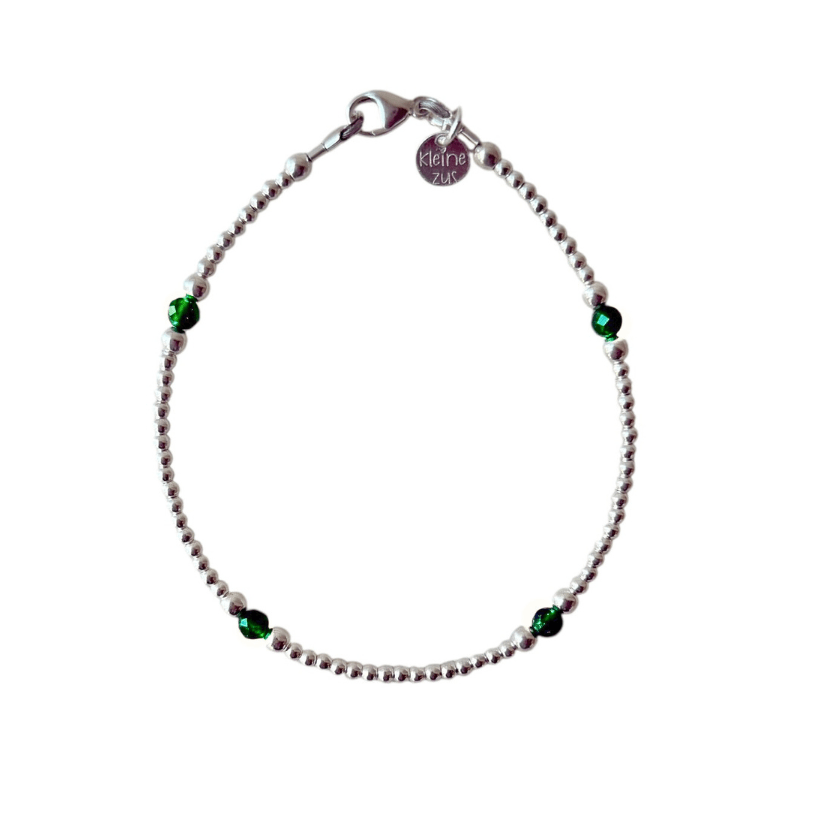 Zilveren damesarmband met 2mm zilveren kralen in combinatie met edelsteen