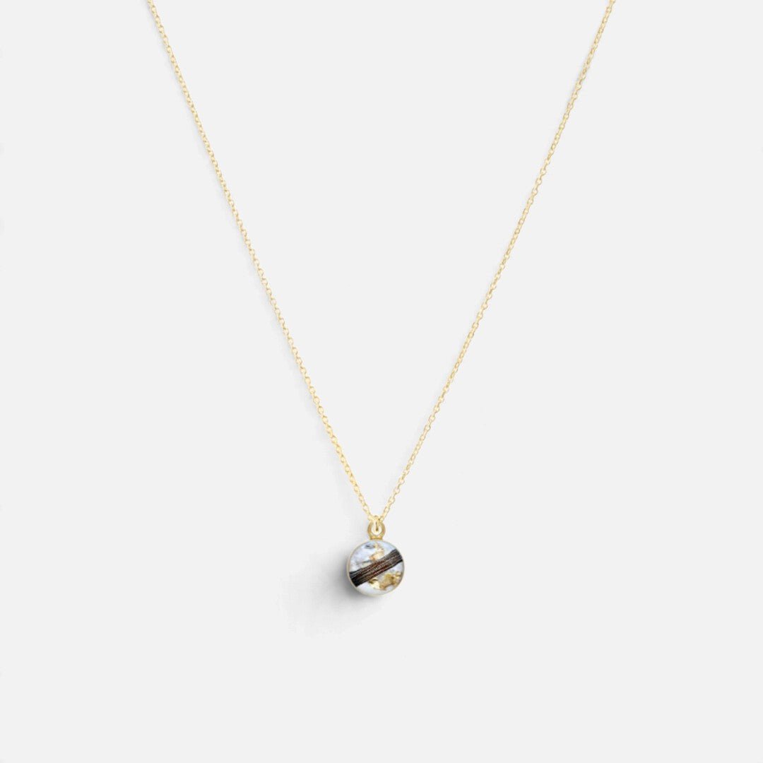 As ketting met hanger met as en haarlok | GOUD - GOLD FILLED - Kleine Zus