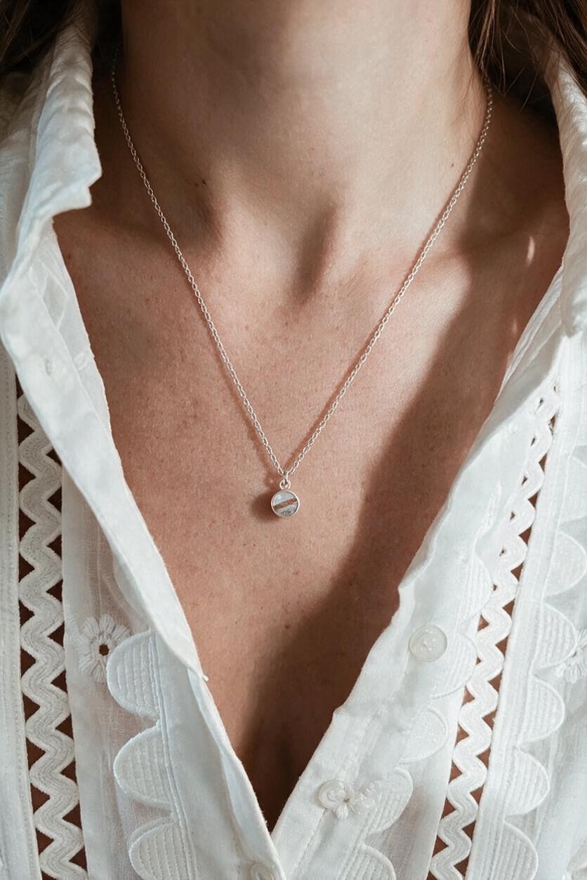 Haarlok ketting met haarlokhanger | .925 STERLING ZILVER - WIT - Kleine Zus
